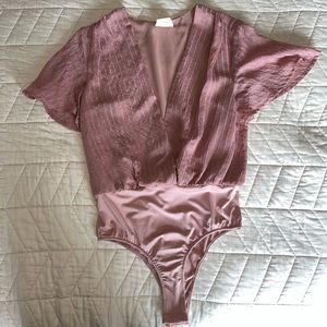 Showpo - Blush short sleeved bodysuit